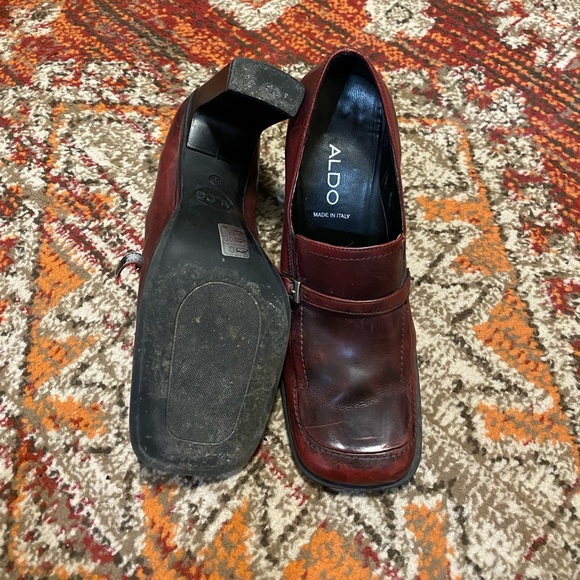 ALDO Vintage 2000s Buckle Heels - Picture 3 of 4